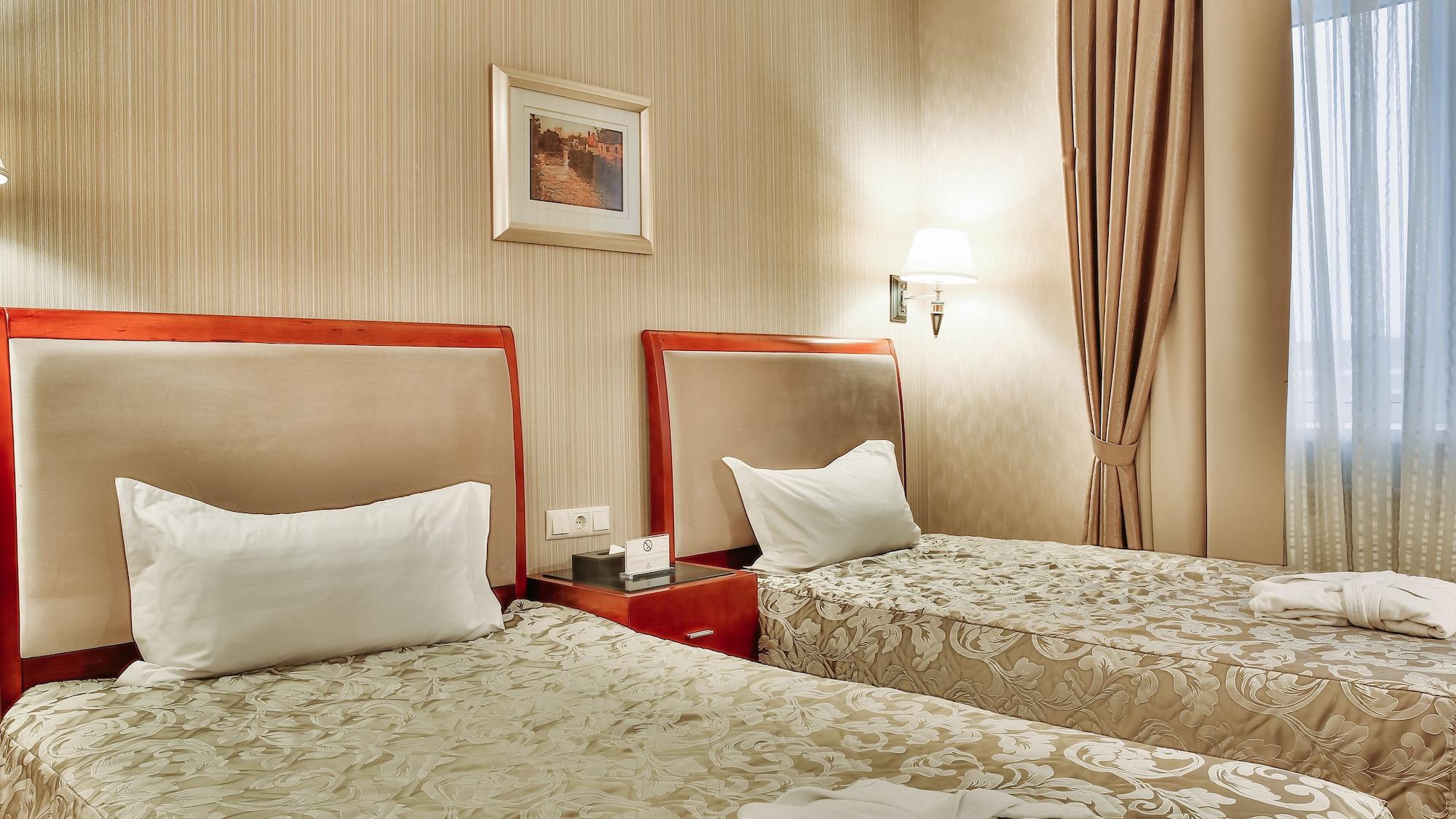 Hotel Goldman Empire Astana Zewnętrze zdjęcie