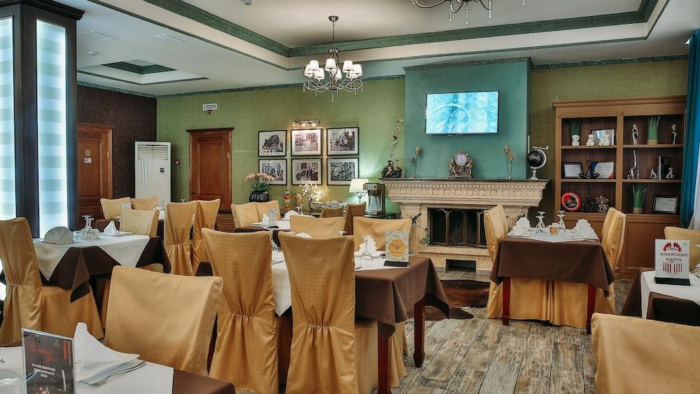 Hotel Goldman Empire Astana Zewnętrze zdjęcie
