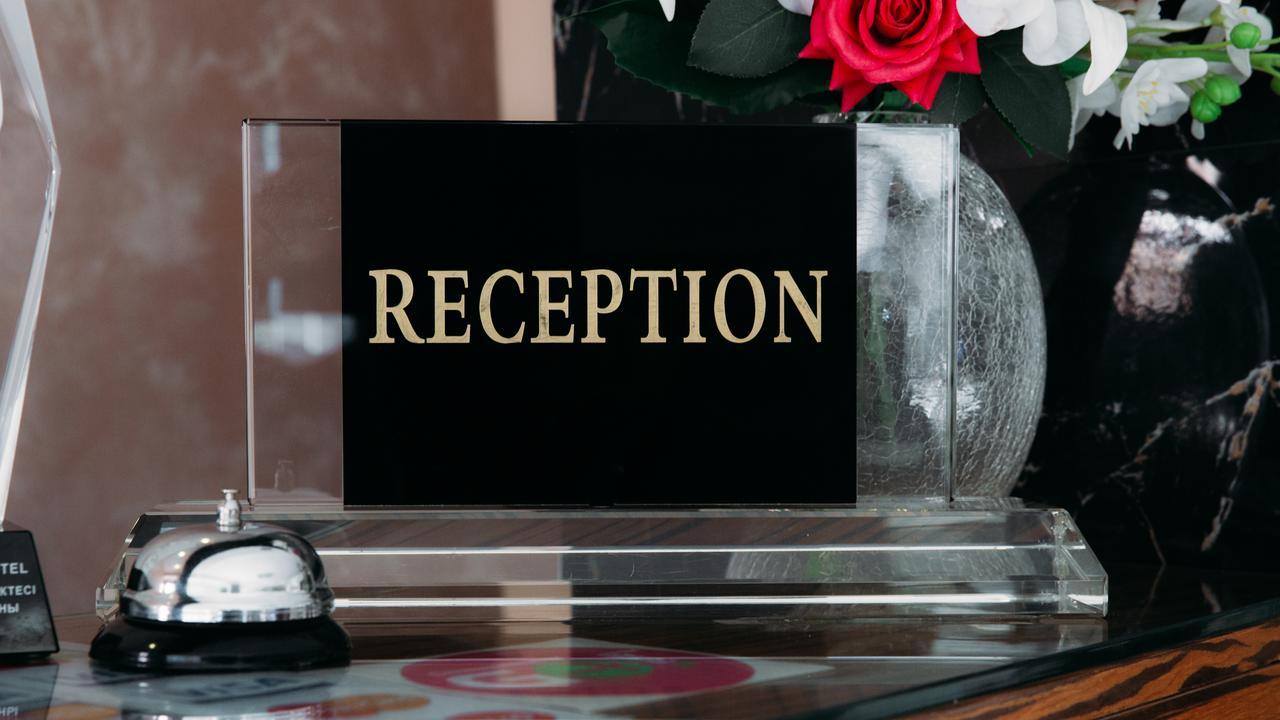 Hotel Goldman Empire Astana Zewnętrze zdjęcie