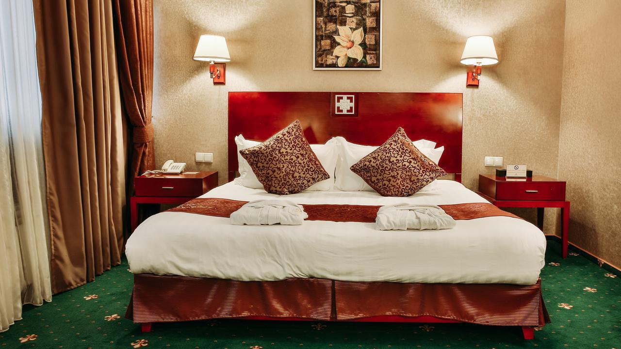 Hotel Goldman Empire Astana Zewnętrze zdjęcie