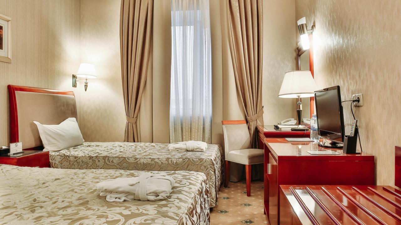Hotel Goldman Empire Astana Zewnętrze zdjęcie